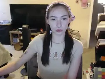 luvrxstarx from Chaturbate