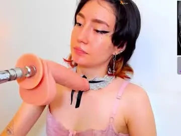 maibys_cute from Chaturbate