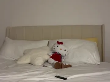 Broadcasting dreams and kinky delight with Chaturbate's specialised Mariareev mariareev from Chaturbate