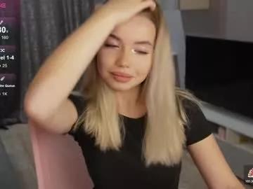 Join Maymallorie, she wants to masturbate for you maymallorie from Chaturbate