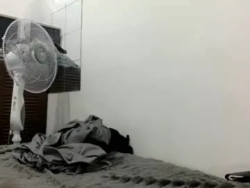 melodyfuck from Chaturbate