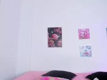 Explore gorgeous slut Mia_purplee mia_purplee from Chaturbate