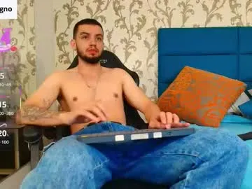 michael_magno from Chaturbate