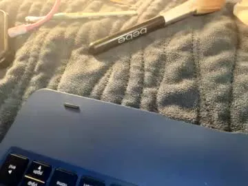 myspecsquirt4u1on1 from Chaturbate