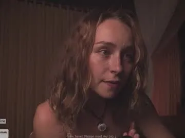 ohmymojo from Chaturbate