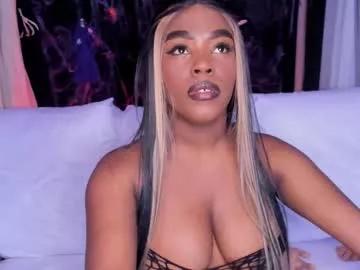 Try sweet stripper Peachbrii peachbrii from Chaturbate