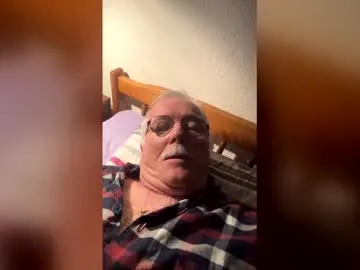 Captivating Pgroove542707 gets undressed and cum while being stared at pgroove542707 from Chaturbate