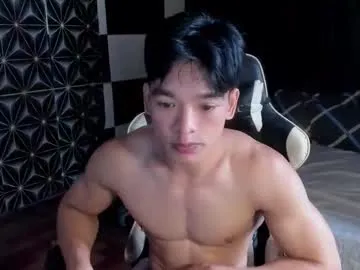 philhotbody from Chaturbate