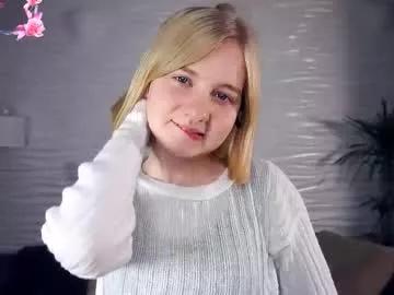 Naked Phyllisearney wants you to fuck her body now phyllisearney from Chaturbate