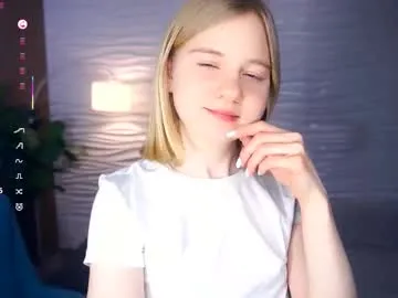 Watch sexy camslut Phyllisearney phyllisearney from Chaturbate