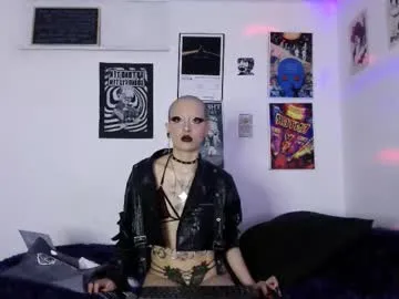 plutonbluemoon_999 from Chaturbate