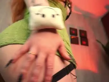 poisonivvy_ from Chaturbate