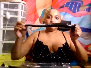 queensquirtntwerk from Chaturbate