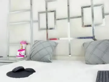 roxannebloom from Chaturbate