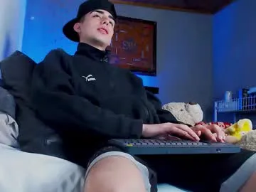 ryannhill_ from Chaturbate