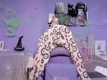 Explore Sam_collens, she wants to masturbate for you sam_collens from Chaturbate