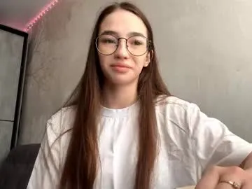 Enchanting Sandralamprecht gets undressed and peak while being watched sandralamprecht from Chaturbate