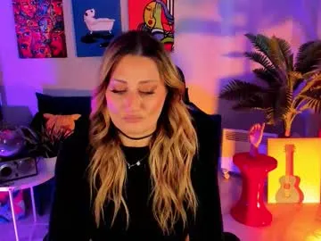 sarahholly from Chaturbate