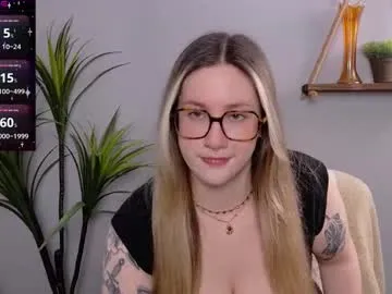 Dirty joy with the chubby Selina_thick from Chaturbate getting naked onwebcam selina_thick from Chaturbate