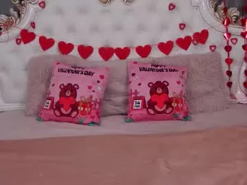 Appease your itch with the sweet Chaturbate stripper - Simonwarner simonwarner from Chaturbate