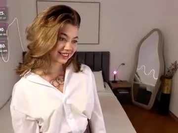 Naked Smilegirliza wants you to fuck her body now smilegirliza from Chaturbate