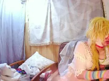 Curious Soniahiddencd stripping off and masturbating with zir cherished dildos soniahiddencd from Chaturbate