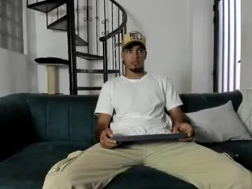 straight__friends from Chaturbate