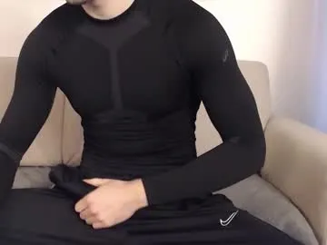 studfromparis from Chaturbate