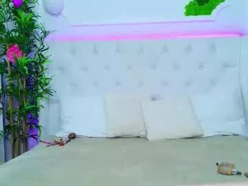 Masturbate to slutty escort Taahiraarabian taahiraarabian from Chaturbate