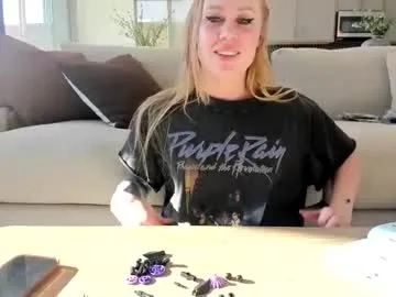 taylorxxxrae from Chaturbate