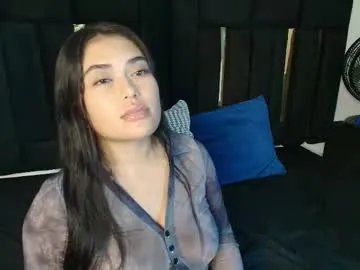 thaisadara24 from Chaturbate