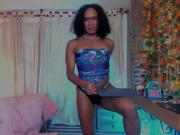 thegoldenbitch from Chaturbate