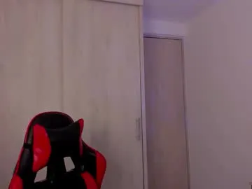 thomas_latin_boy from Chaturbate