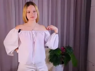 tonishamoye from Chaturbate