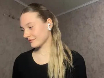 Sexy Torydesmarias wants you to fuck her body now torydesmarias from Chaturbate