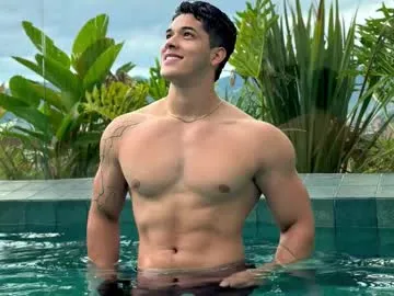 travis_joplinn from Chaturbate