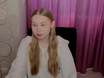 tristaaluarez from Chaturbate