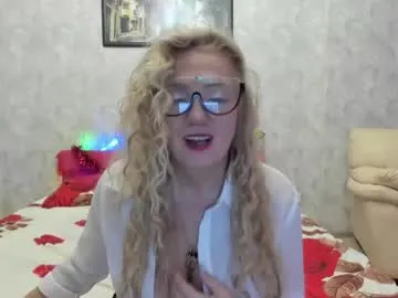 truefoxyyy from Chaturbate