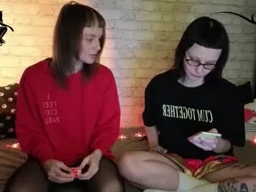 twins_terror from Chaturbate