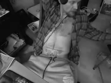 unlitimnaughty_ from Chaturbate