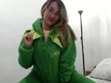 Watch cute performer Valeria__rosse valeria__rosse from Chaturbate