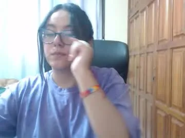 Broadcasting dreams and kinky indulgence with Chaturbate's talented Venus_cat_ venus_cat_ from Chaturbate