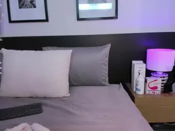 vi_anaya from Chaturbate