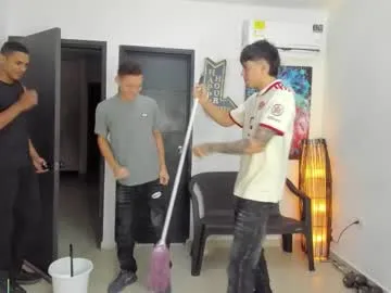 voyeurism_guys from Chaturbate