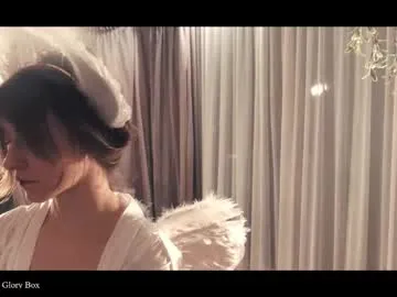 Appealing Webcora gets uncovered and squirt while being spied on webcora from Chaturbate