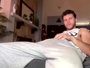 wentbrokeonstrippers from Chaturbate