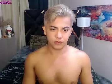 Try Chaturbate's Yourasian_bradley yourasian_bradley from Chaturbate