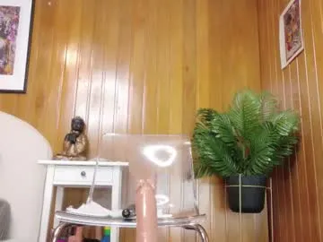 zafiro_gem_ from Chaturbate