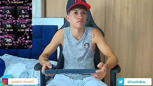 _CamiloBass from StripChat