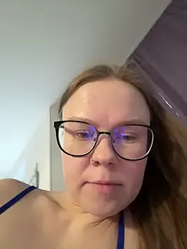 _CherryBloom_ from StripChat